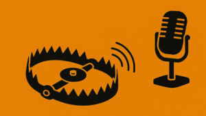 Illustration minimaliste sur fond orange vif montrant un micro vintage noir à côté d’un piège à mâchoires, symbolisant les dangers du changement permanent en entreprise